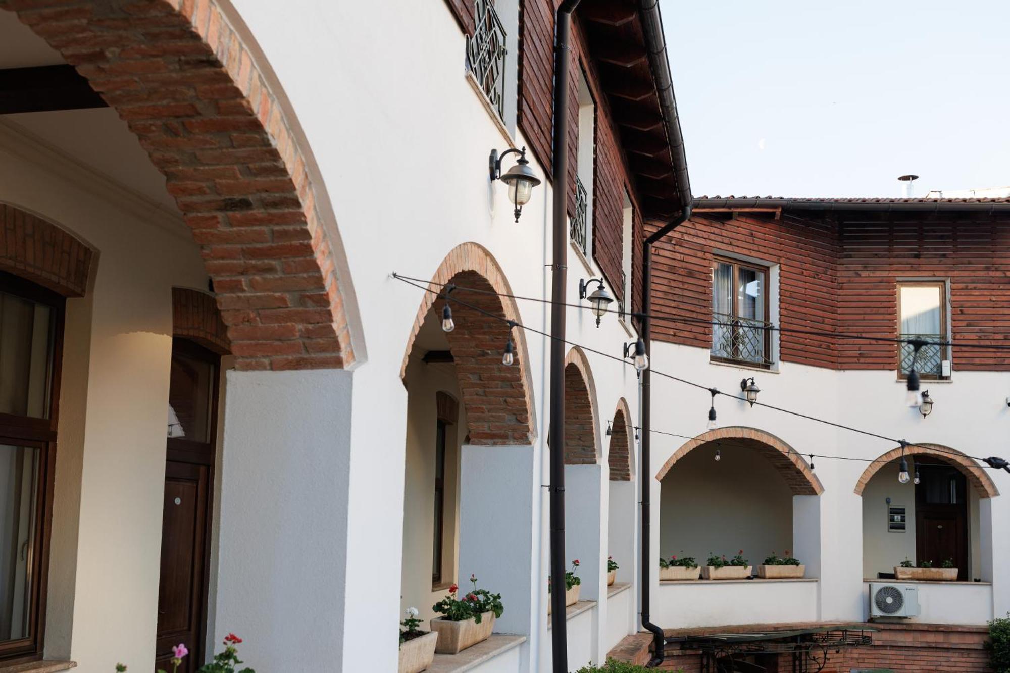 La Maison De Caroline Alba Iulia Luaran gambar